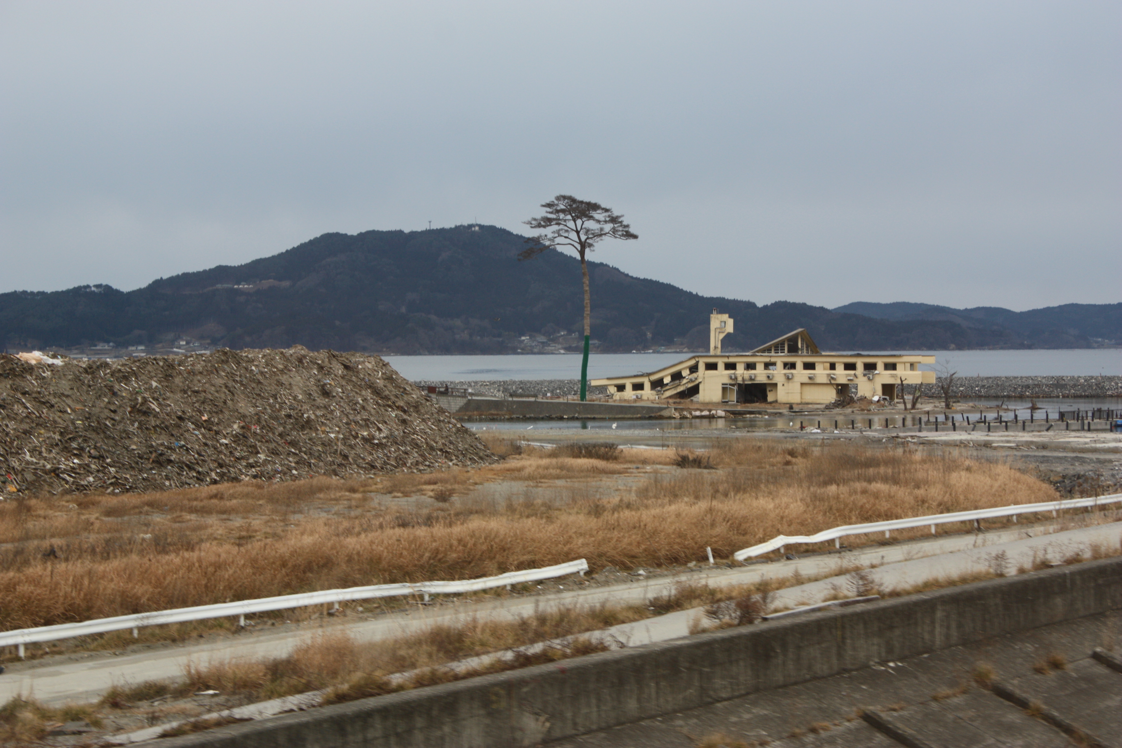 東日本大震災被災地支援10年の軌跡パネル展